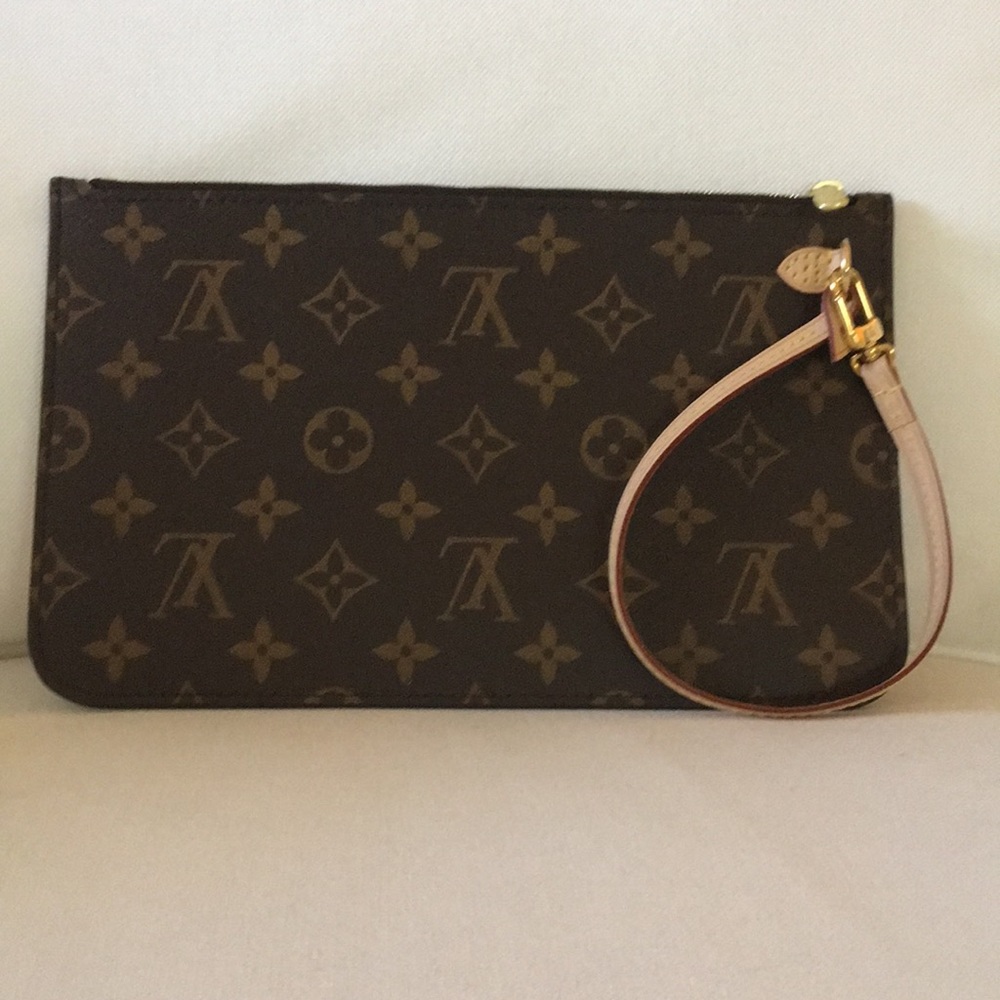 Louis Vuitton Pochette